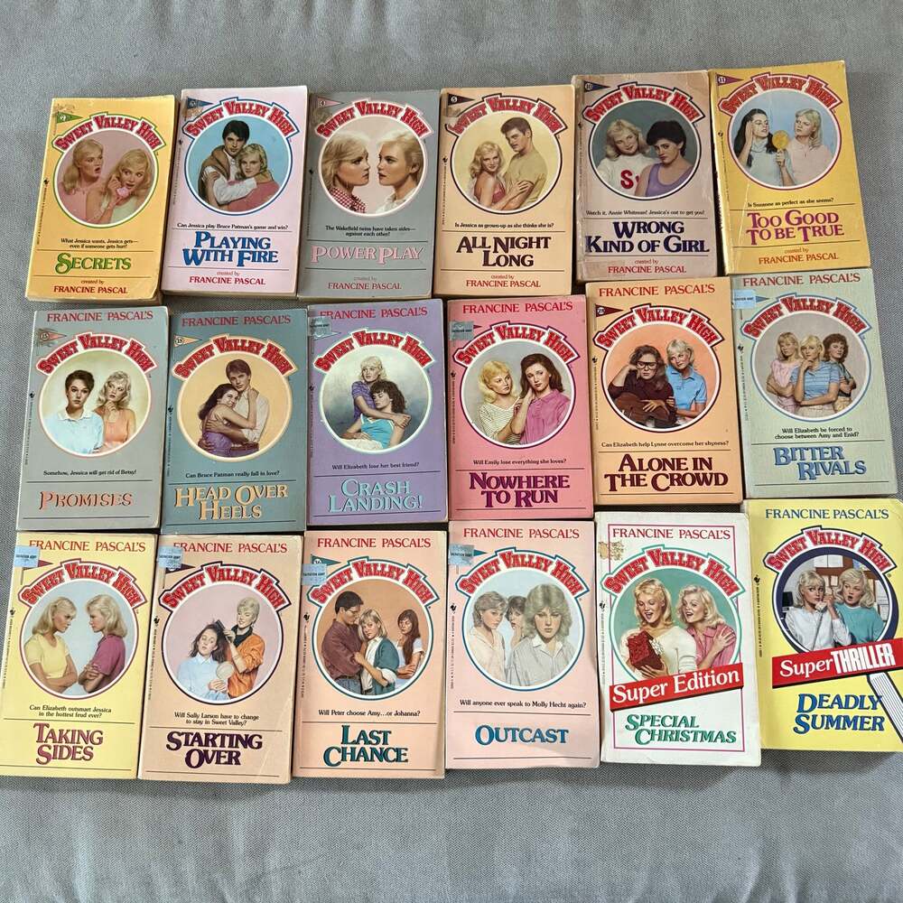 Sweet Valley High Vintage Paperback Books Lot of 18 Francine Pascal 1980s